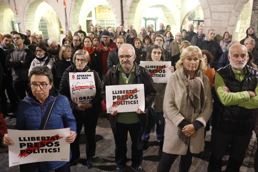 Nova concentració a Girona per demanar l'alliberament dels presos