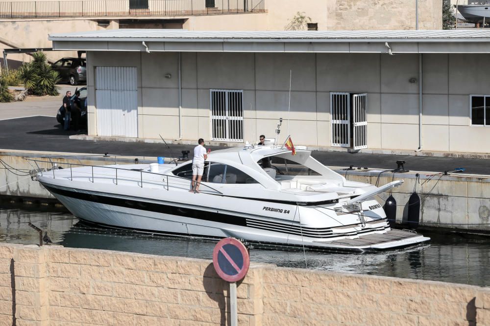 Die Königsfamilie und ihre Yacht "Somni"