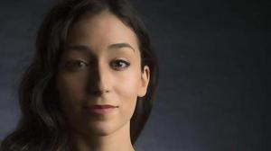 Izah interpreta, en acústic, ’One more day’.