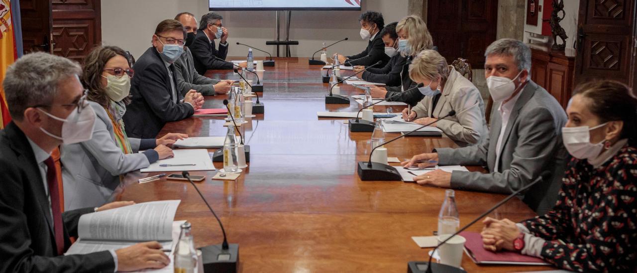 Imagen de la última reunión de la Comisión Interdepartamental contra el covid.