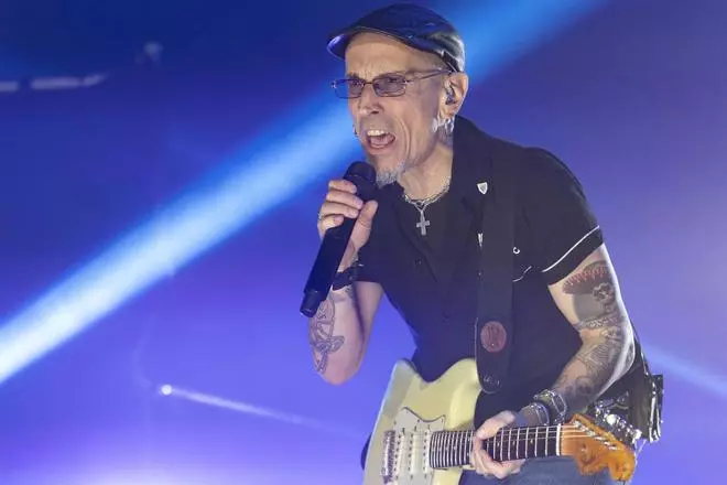 El Multiusos Fontes do Sar, a los pies de Fito y sus fitipaldis