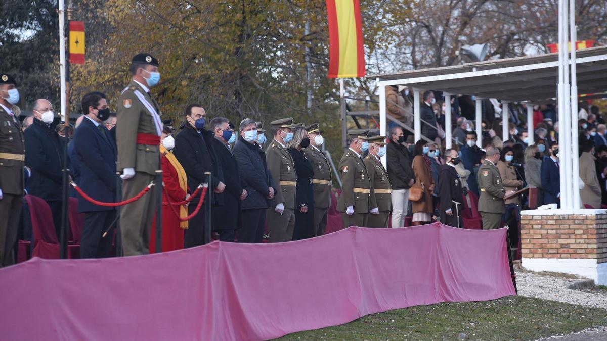 Parada militar en Cerro Muriano en honor a la patrona de la Infantería