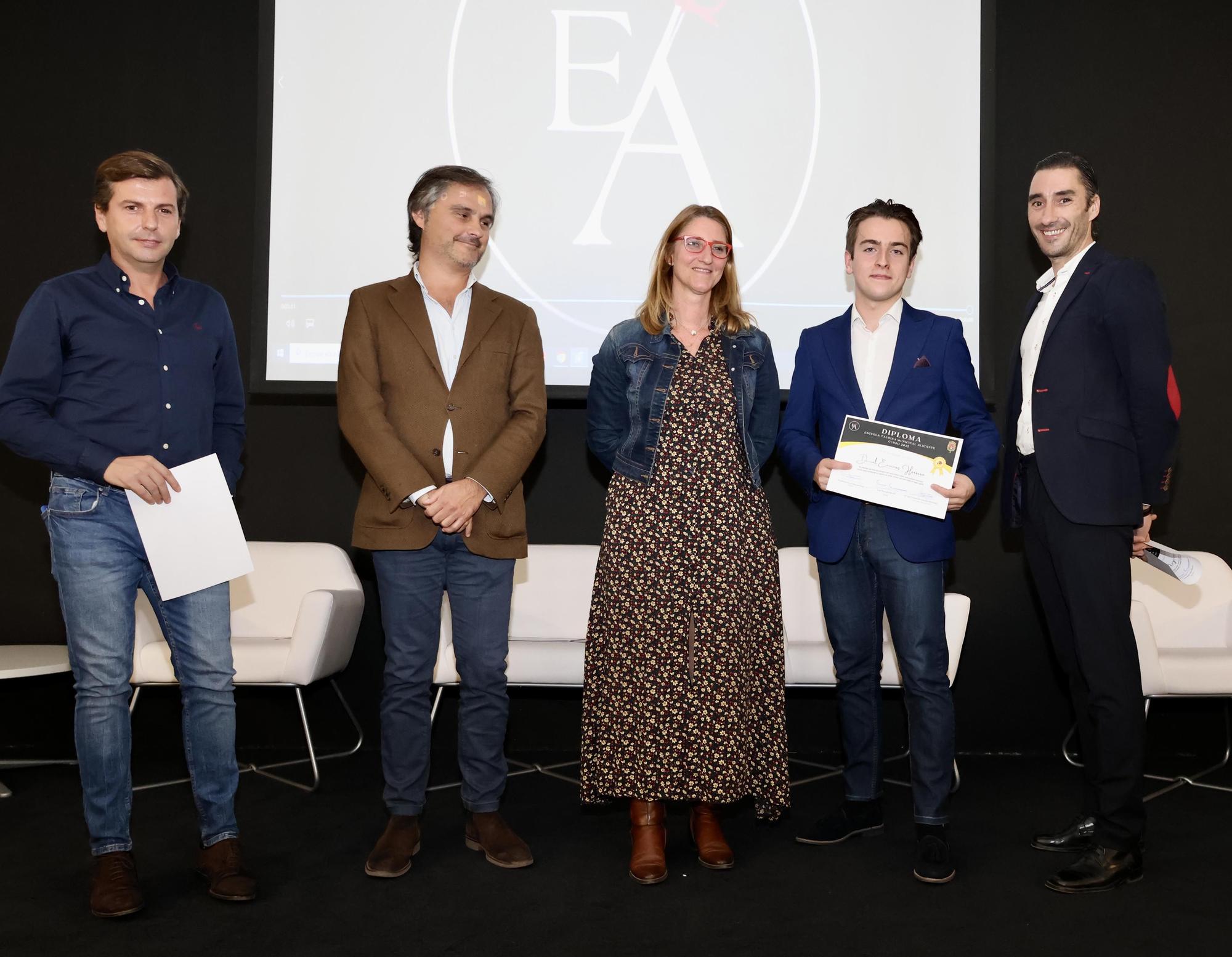 Entrega de diplomas de finde curso a los alumnos de la Escuela Taurina de Alicante