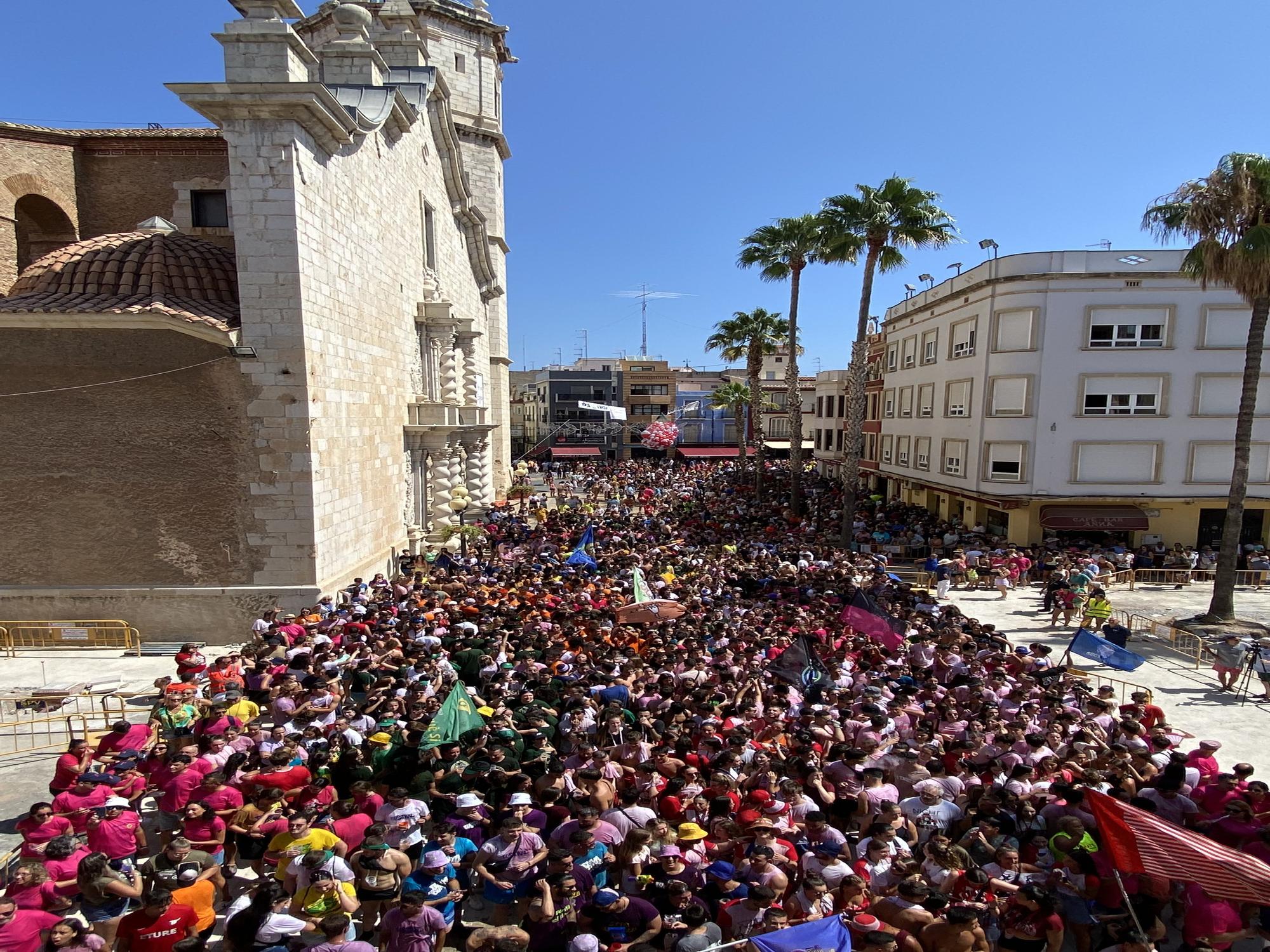Las mejores imágenes de la multitudinaria Crida de Benicarló