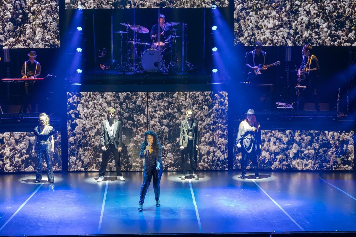 "Cruz de Navajas, el último Mecano" en el Teatro Municipal de Torrevieja