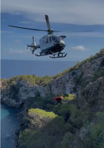 Herida una joven al caer por un acantilado de 15 metros de altura en Ibiza