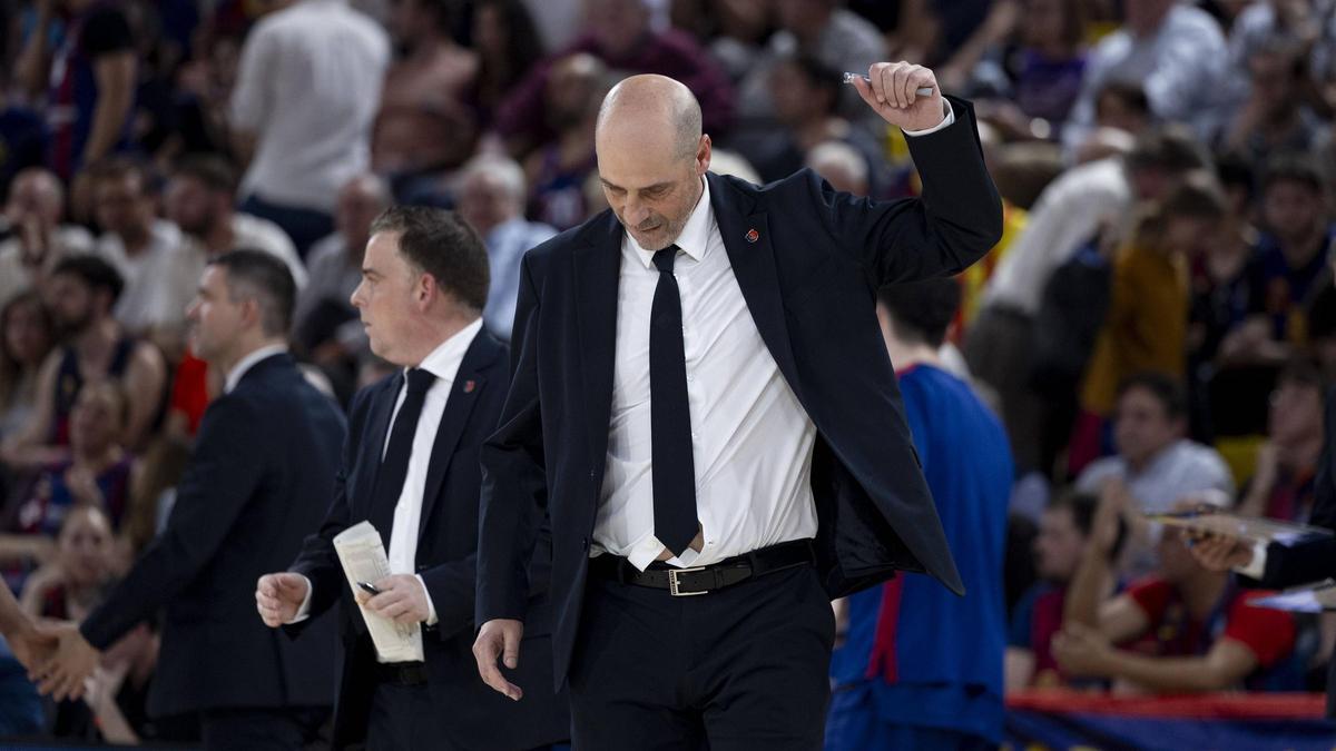 Peñarroya aguantó el chaparrón de críticas para meter al Barça en los cuarto de final de la Euroliga