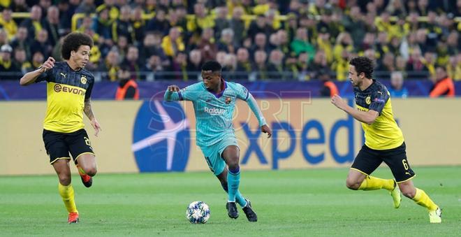 Ansu Fati durante el partido entre el Borussia Dortmund y el FC Barcelona de Liga de Campeones y disputado en el Signal Iduna Park en Dortmund.