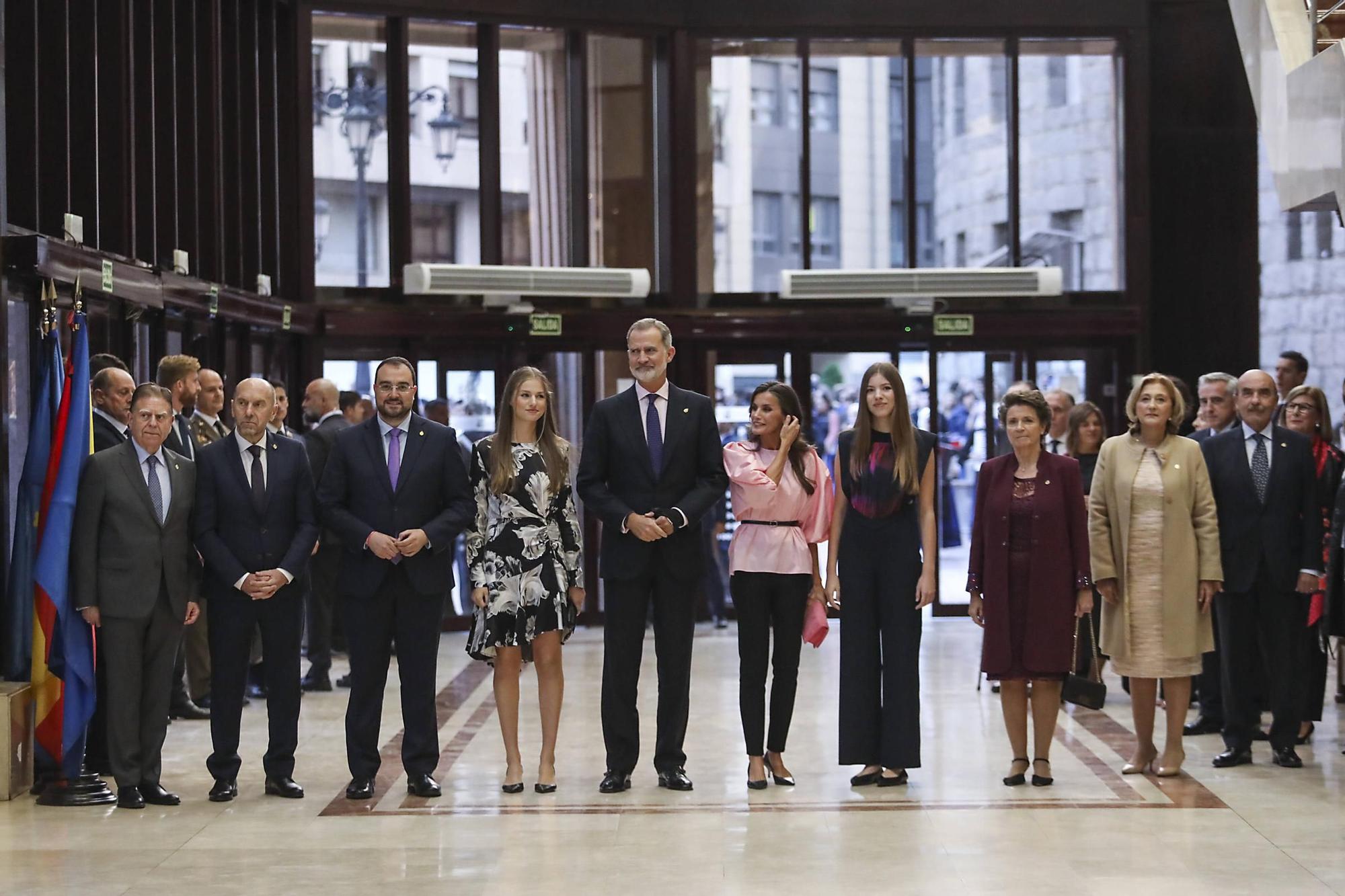 EN IMÁGENES: La Familia Real asiste en Oviedo al concierto de los premios "Princesa de Asturias"