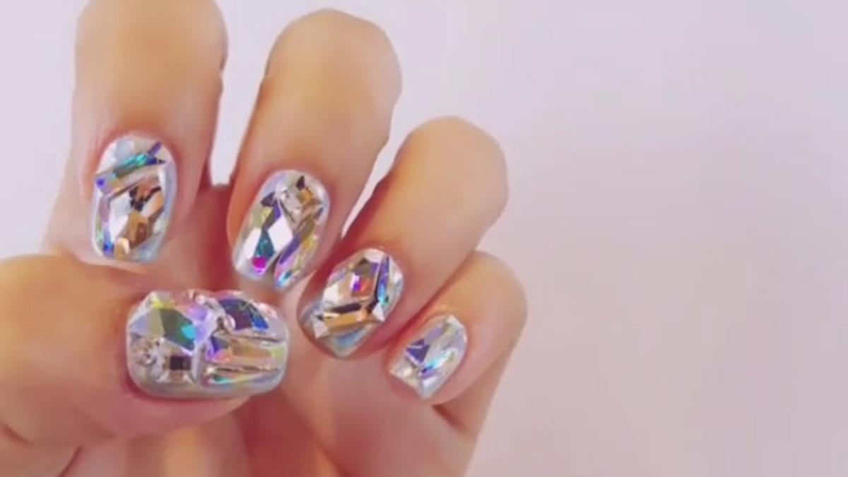 Las uñas con diamantes, la última tendencia en 'nail art'