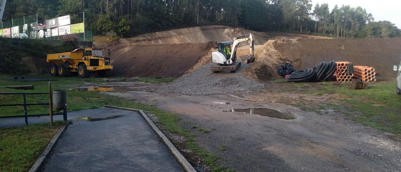 La empresa trajo material, pero se topó con problemas en el acceso a los terrenos. |  // L.D.