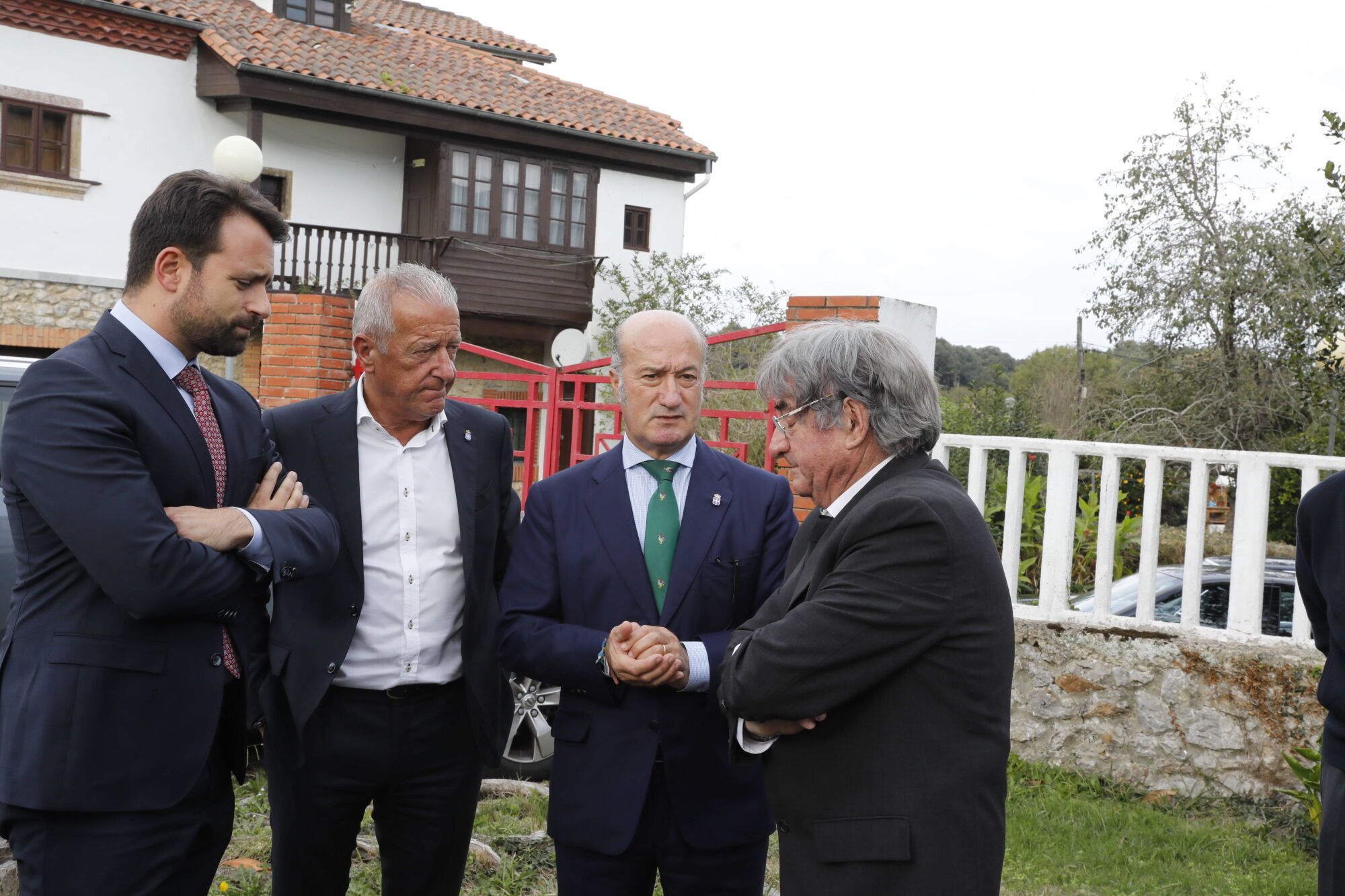 Así fue el funeral de Emilio Serrano en Ribadesella