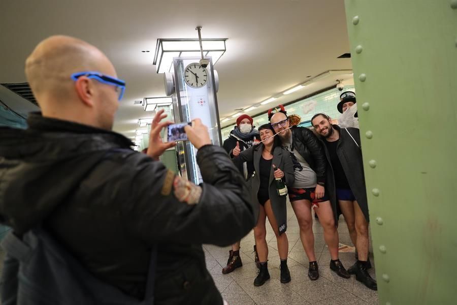 Día sin pantalones en el metro