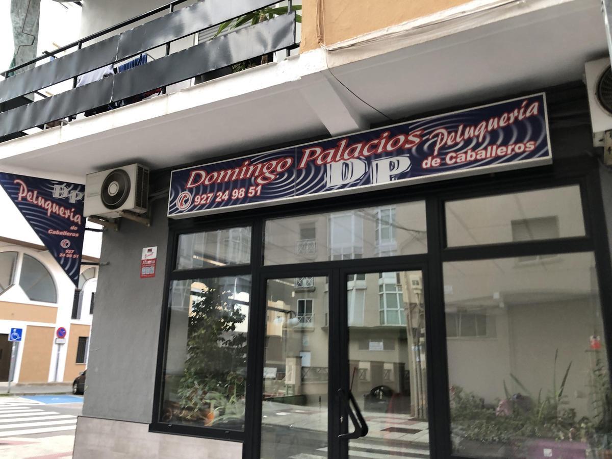 Fotogalería | La calle Salamanca, de Pinturas Mayo al Tambo