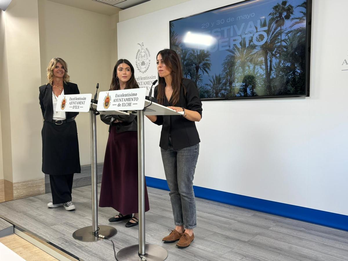 Arantxa de Benito junto a Rosa Jiménez, responsable del festival; e Irene Ruiz, concejala de cultura.