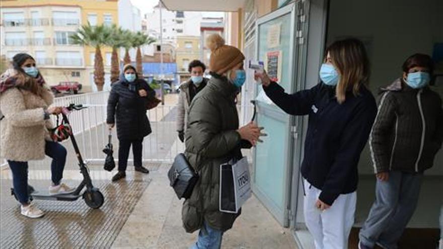 Los médicos de familia de Castellón auguran  que lo peor «está aún por venir»