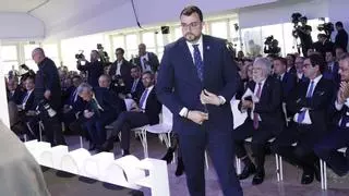Barbón, sobre la filtración de mensajes privados de Sánchez: "Como abran conversaciones de Whatsapp de muchos de nosotros, a ver quién es el guapo que las resiste"