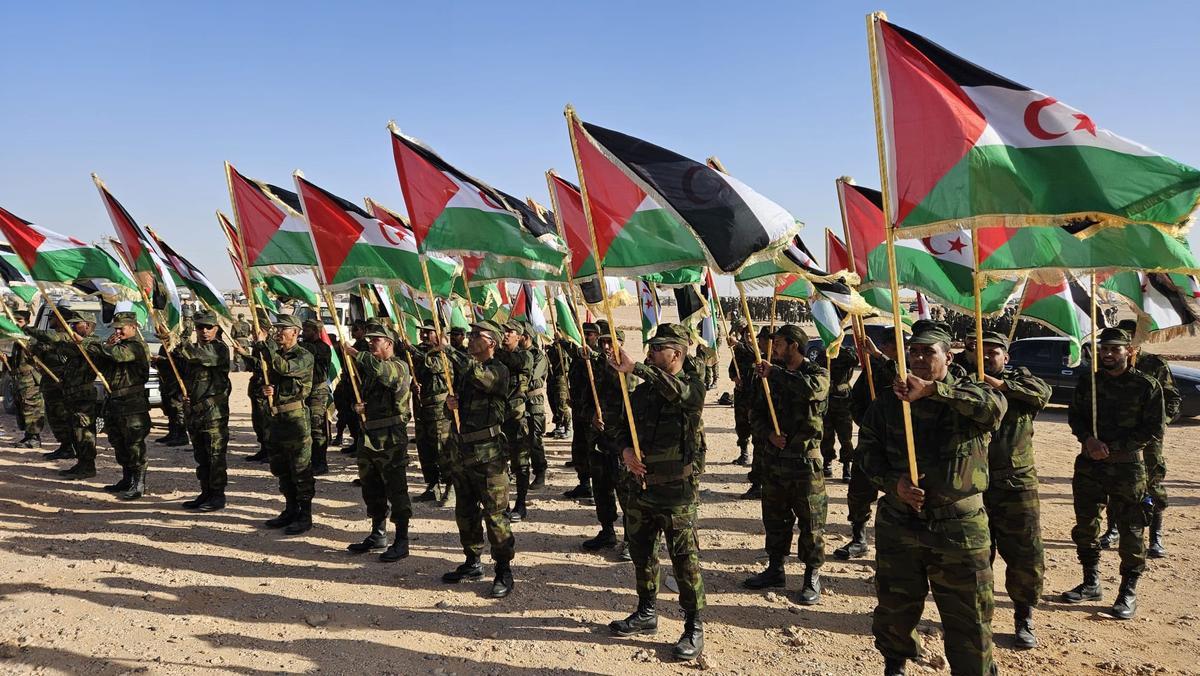 Imagen de los actos de conmemoración del 50 aniversario de la proclamación de la República Árabe Saharaui Democrática (RASD), con la intervención del líder del Frente Polisario, Brahim Ghali.