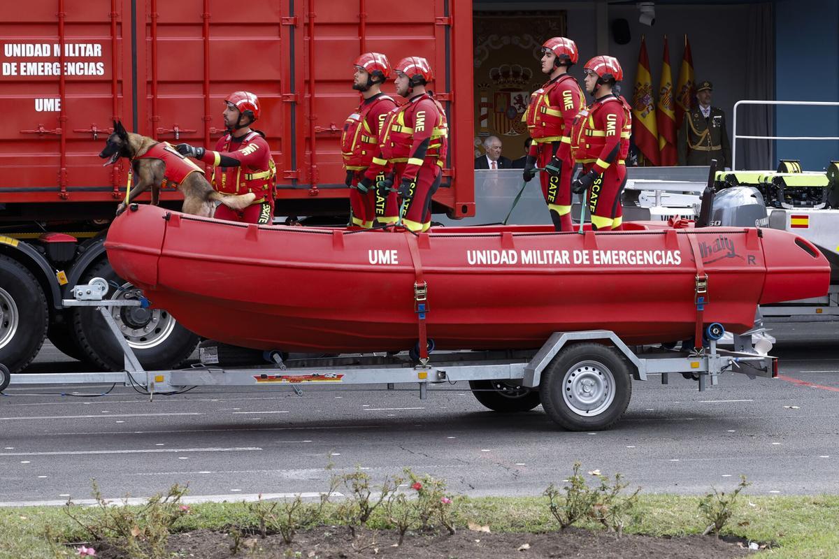 MADRID, 12/10/2025.- La Unidad Militar de Emergencias (UME) durante el desfile de las Fuerzas Armadas con motivo de la Fiesta Nacional este domingo en Madrid. EFE/ Chema Moya
