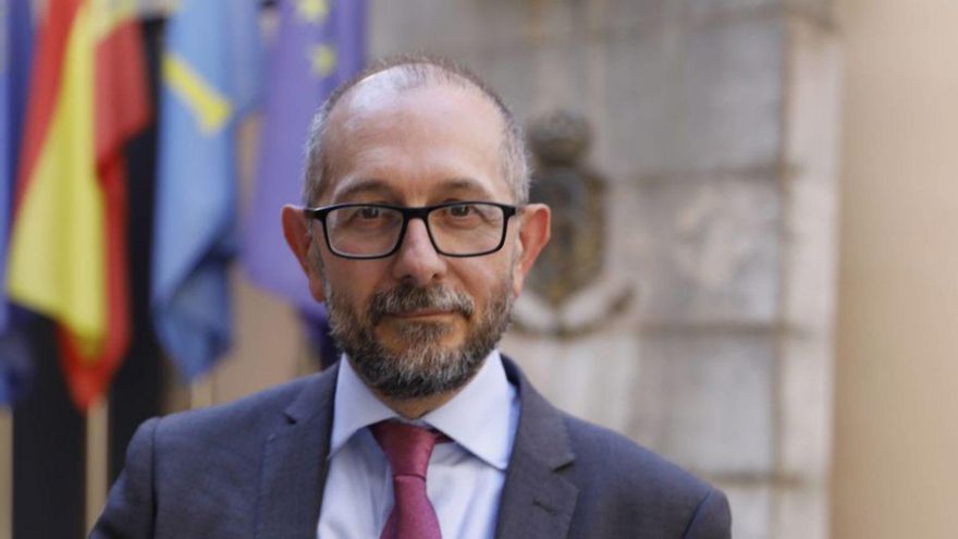 Rafael Arenas García, ayer, en Oviedo. | FERNANDO RODRÍGUEZ