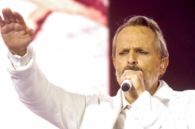 CONCIERTO DE MIGUEL BOSE EN EL PABELLON GRAN ...