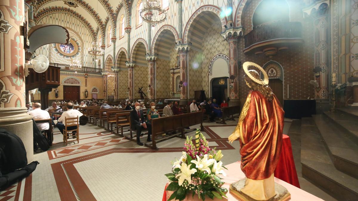 Misa en honor a Santa Bárbara en la Sagrada Familia de Castelló.
