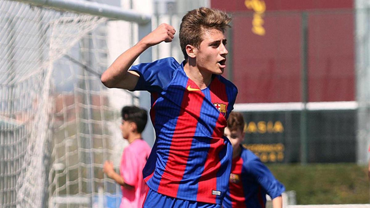 Robert Navarro celebrando un gol la pasada temporada