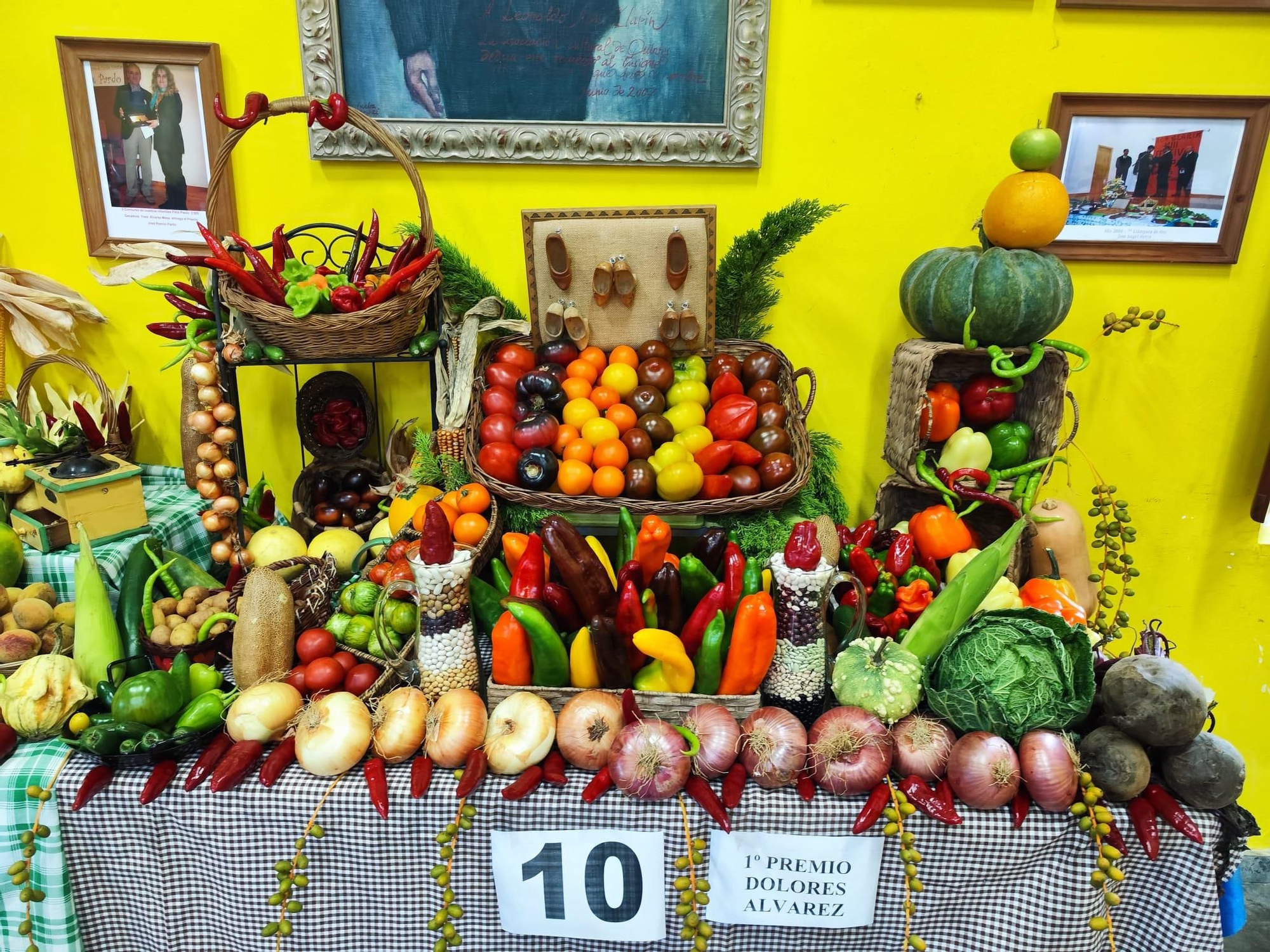 Quintes, entre hortalizas y plantas en una nueva exposición de la huerta