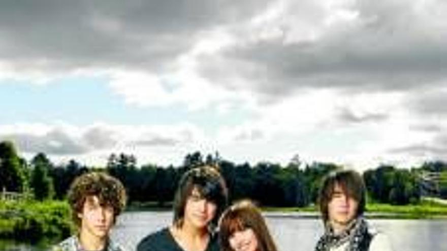 Los Jonas Brothers y Demi Lovato regresan a ´Camp Rock´