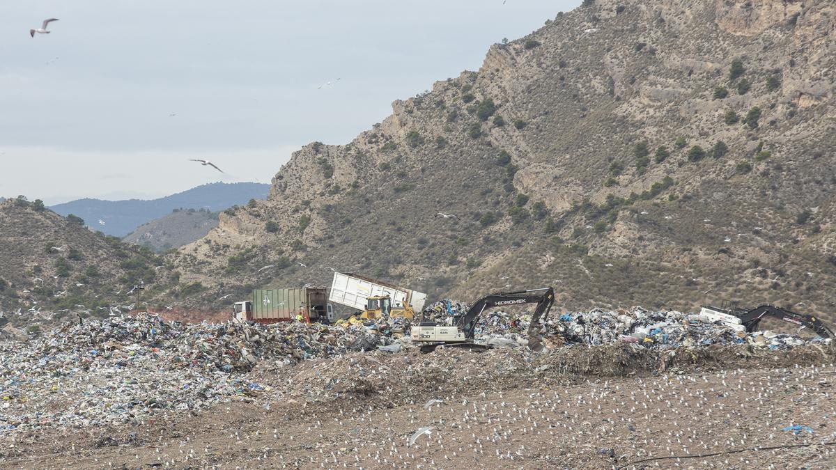 Planta de eliminación de residuos de Piedra Negra en Xixona, en la que acaban miles de toneladas de residuos de la comarca