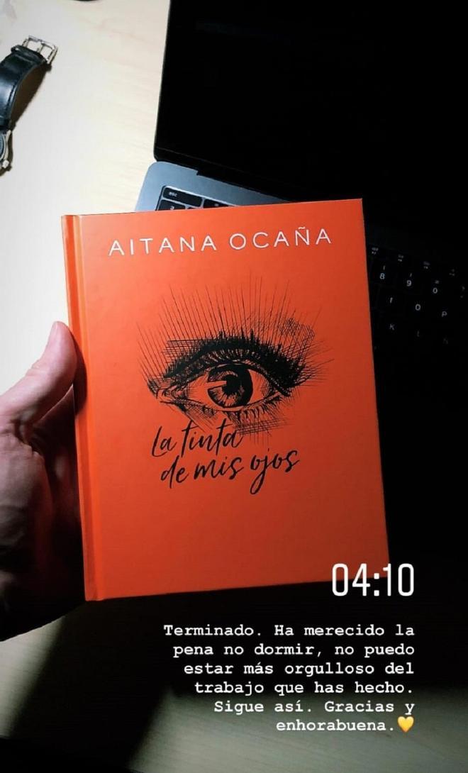 Vicente felicita a Aitana por su libro