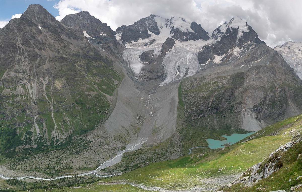 Vista de Vadret da Tschierva y Piz Roseg desde Alp Ota e. 2022.