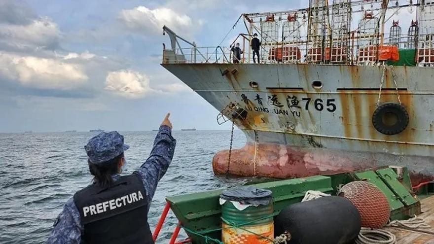 Esclavitud a bordo: el “SOS” desde un pesquero chino