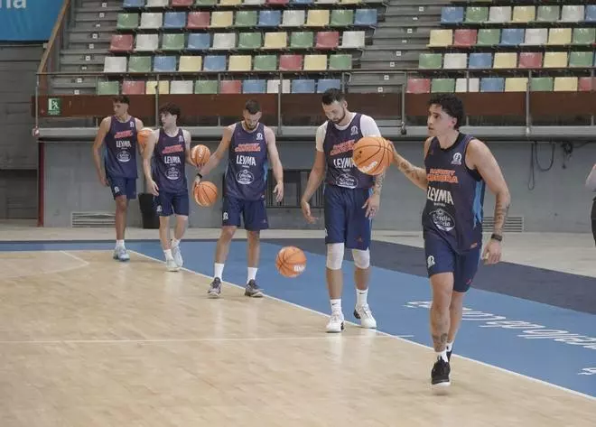 Primer entrenamiento de pretemporada del Leyma Coruña