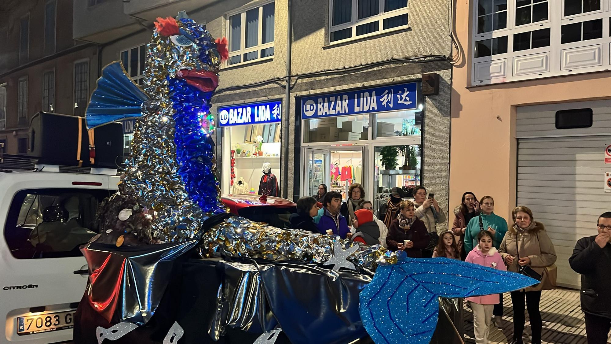 La despedida de Luarca del carnaval en imágenes