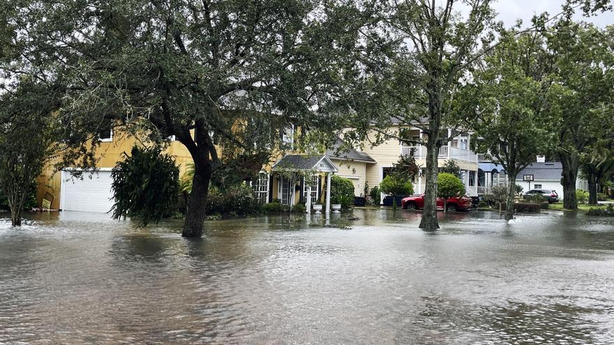 Dos muertos en las primeras doce horas de destrucción del huracán Ian en Florida