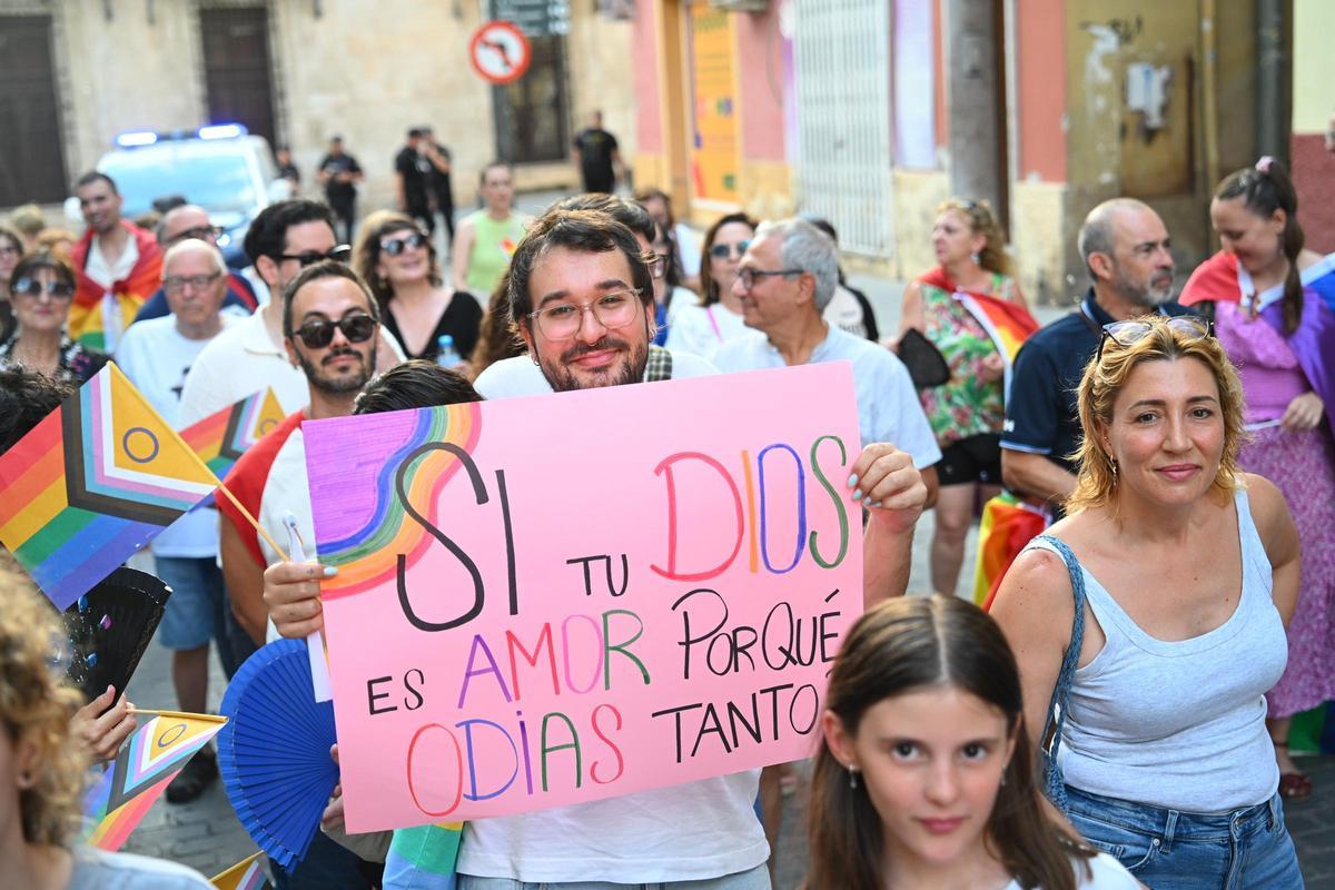 La ciudad marcha por los derechos LGTBI