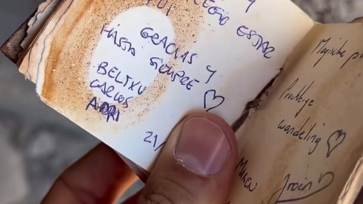Un diario de viajeros, uno de los hallazgos sorprendentes en Ibiza.