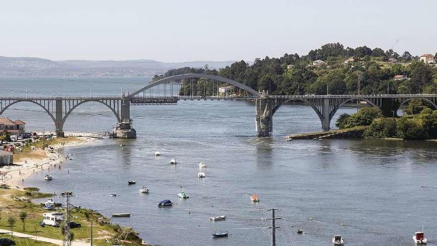 Puente de O Pedrido sobre la ría de Betanzos.