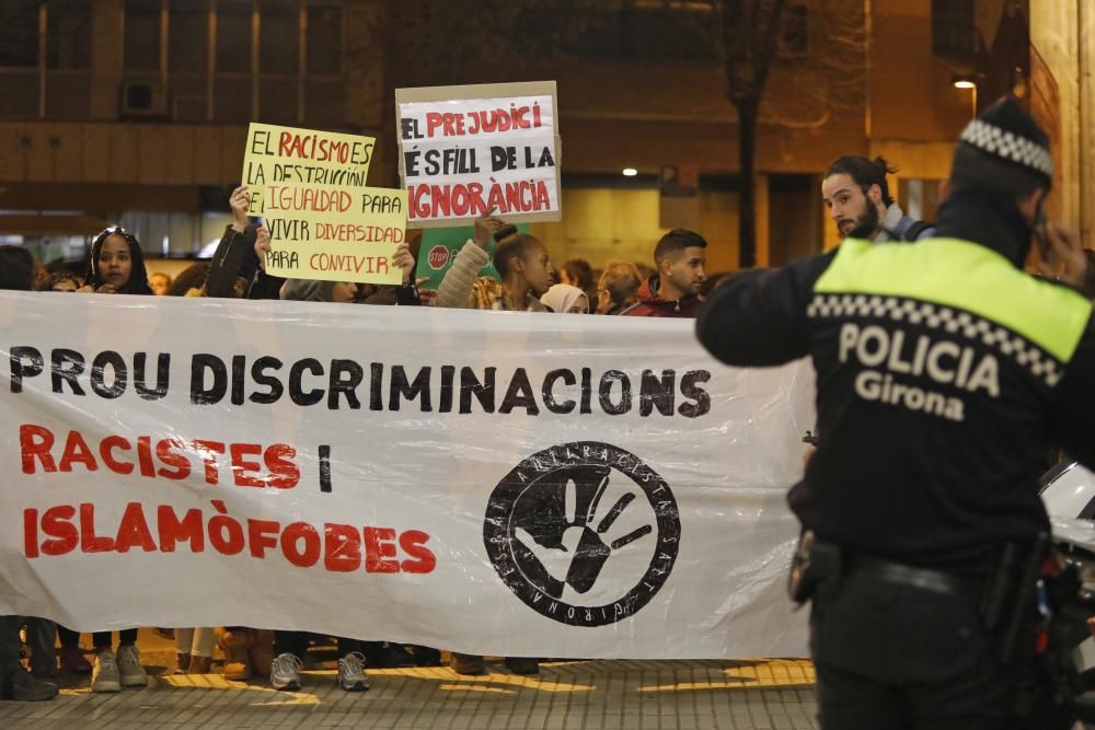 Manifestació per denunciar dos suposats casos de racisme