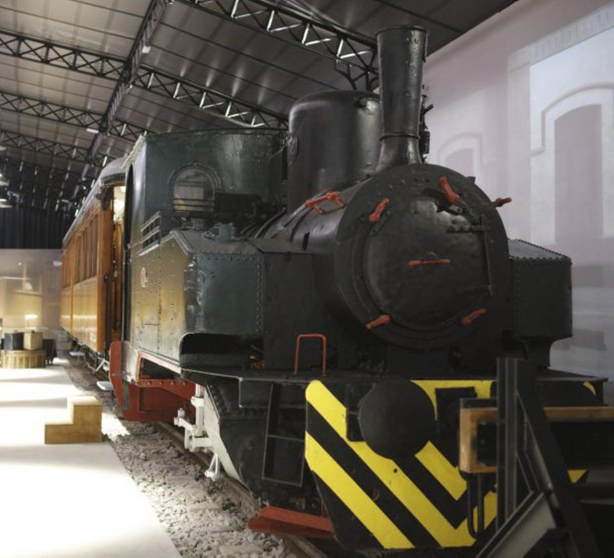 Eine der Dampfloks in Son Carrió.  |