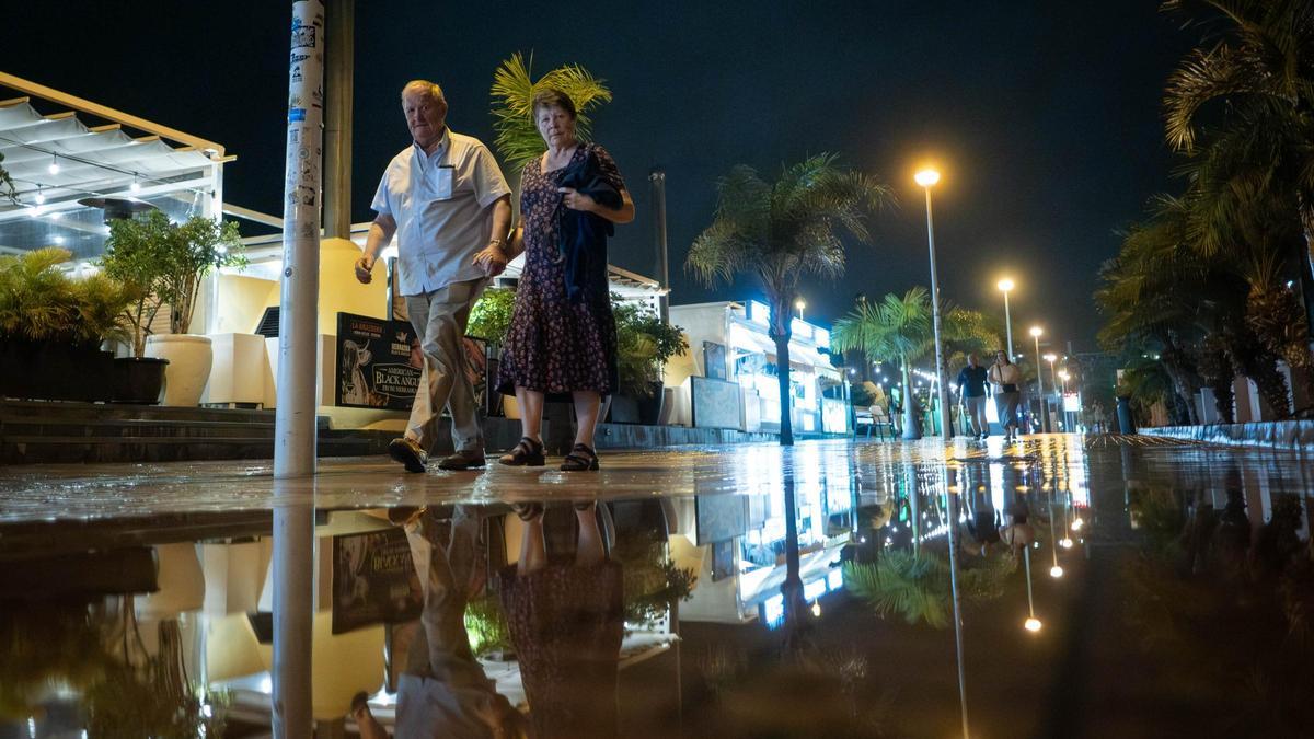 Charcos provocados por las precipitaciones la noche de este miércoles 12 de noviembre en el sur de Tenerife.