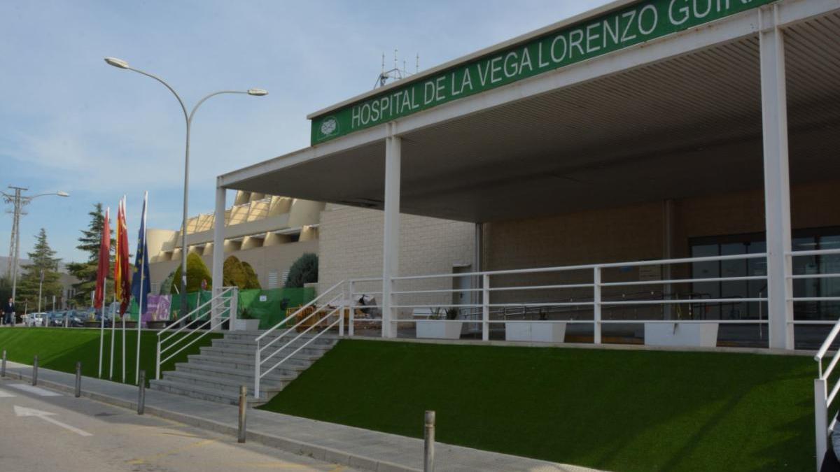 Fachada del hospital de Cieza.