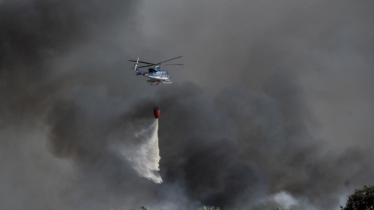 Así se está desarrollando el incendio de nivel 1 entre Arroyomolinos y Alcuéscar
