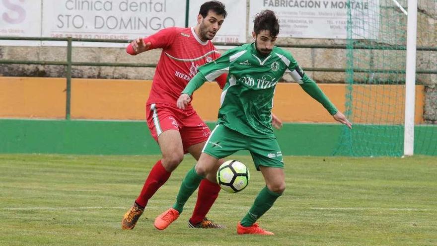 El capitán Manuti, en un partido reciente contra el Arenteiro. // Iñaki Osorio