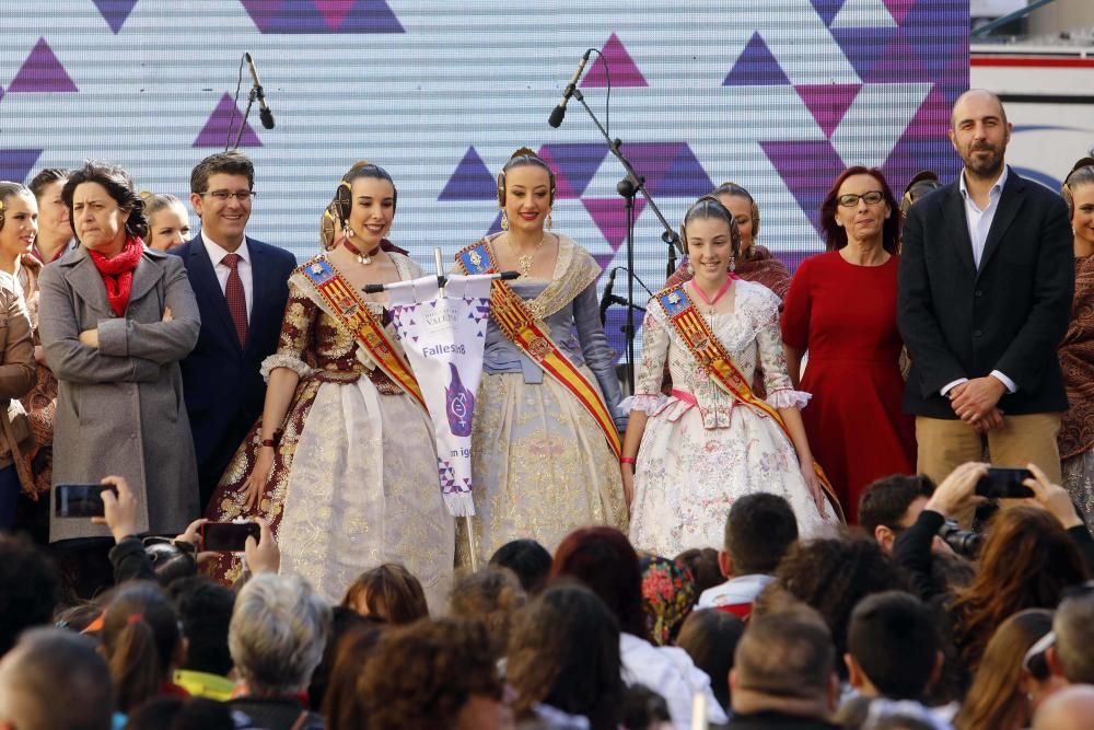 Entrega de estandartes de la Diputación a las Fallas