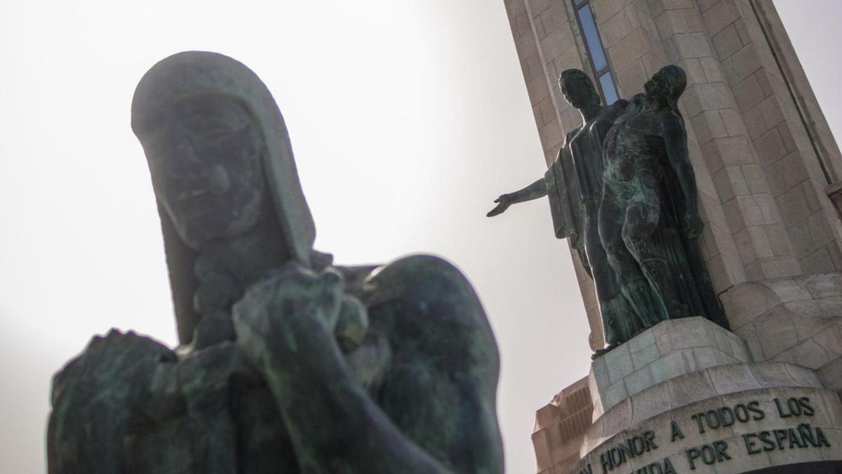 Monumento a Los Caídos de la plaza de España de Santa Cruz de Tenerife.