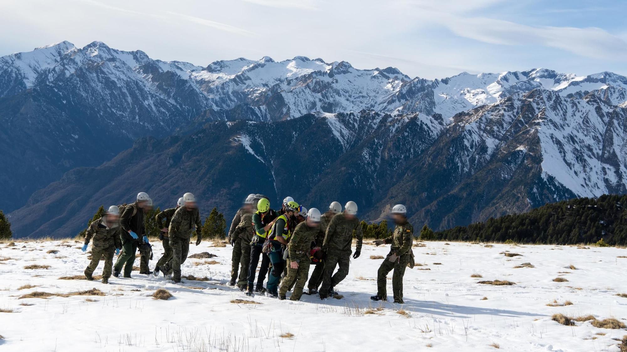 "Boinas verdes" del MOE participan en un rescate en el Pirinero aragonés