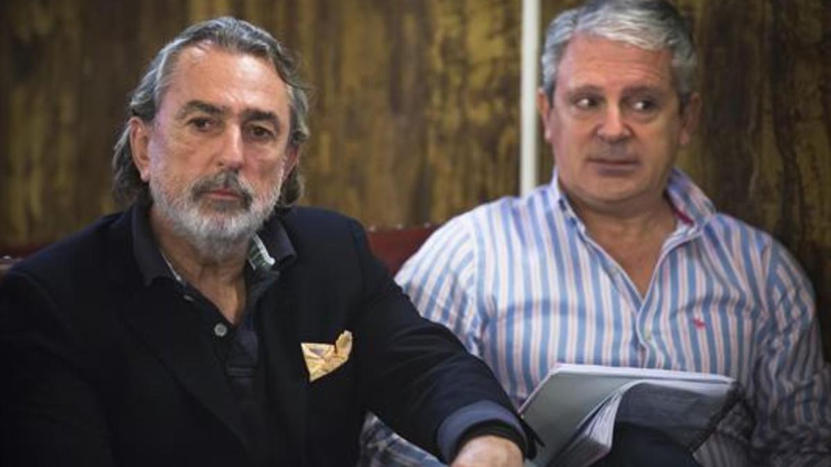 Francisco Correa, izquierda, y Pablo Crespo, en el 2015, durante el juicio por el 'caso Fitur'.