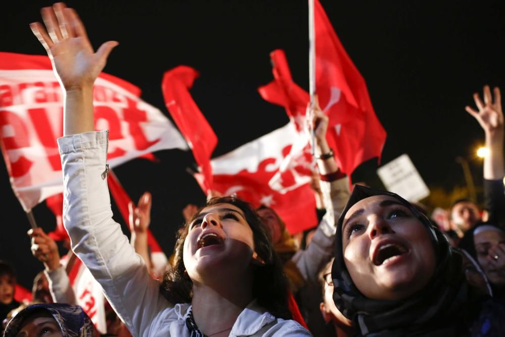 Erdogan gana el referéndun constitucional en Turquía